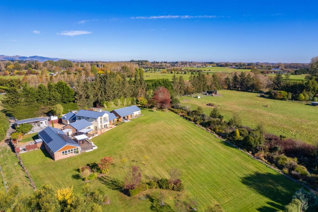 The Meadows Villa Christchurch Extérieur photo